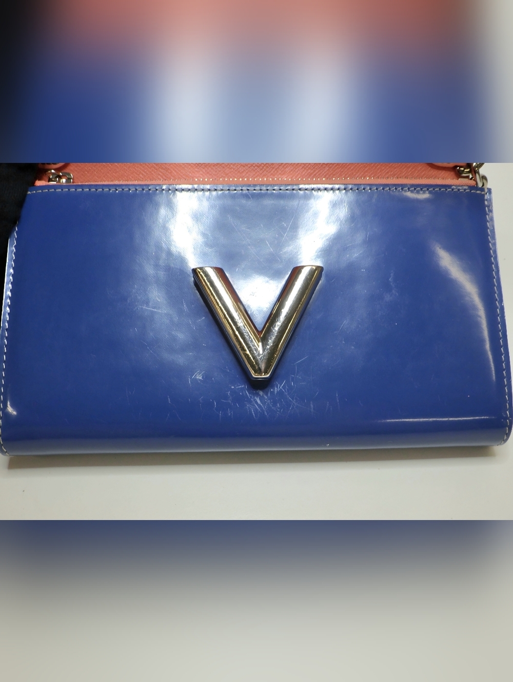 Louis Vuitton Limited Aqua Epi Twist Portefeuille Aqua Shoulder Bag Chain WOC - Picture 9 of 13